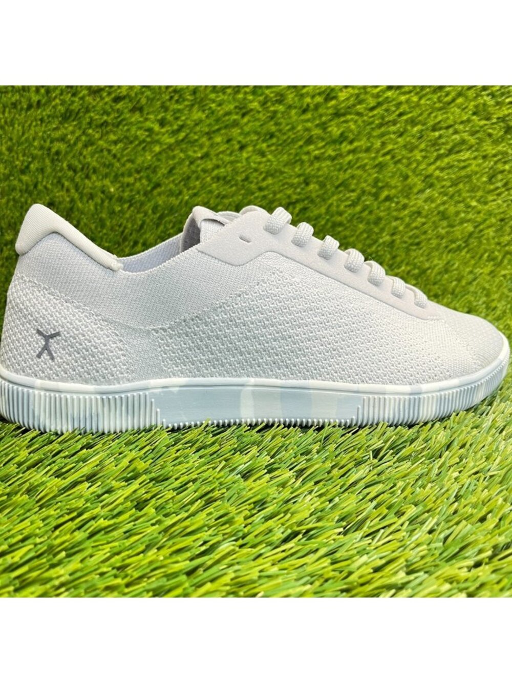 Flux Footwear Adapt Trainer Gray Mens Size 8 Womens Size 9 Athletic Knit Shoes